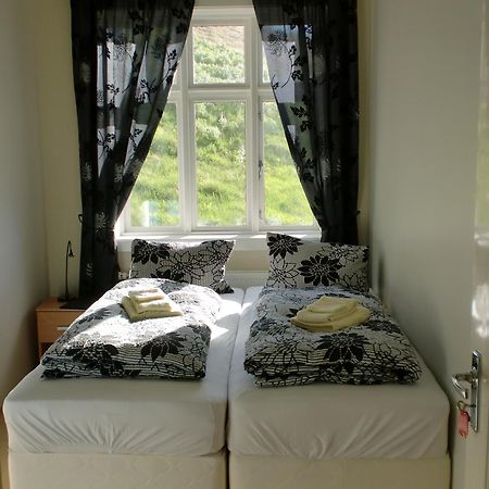 Guesthouse Tilraun Blonduos Zimmer foto