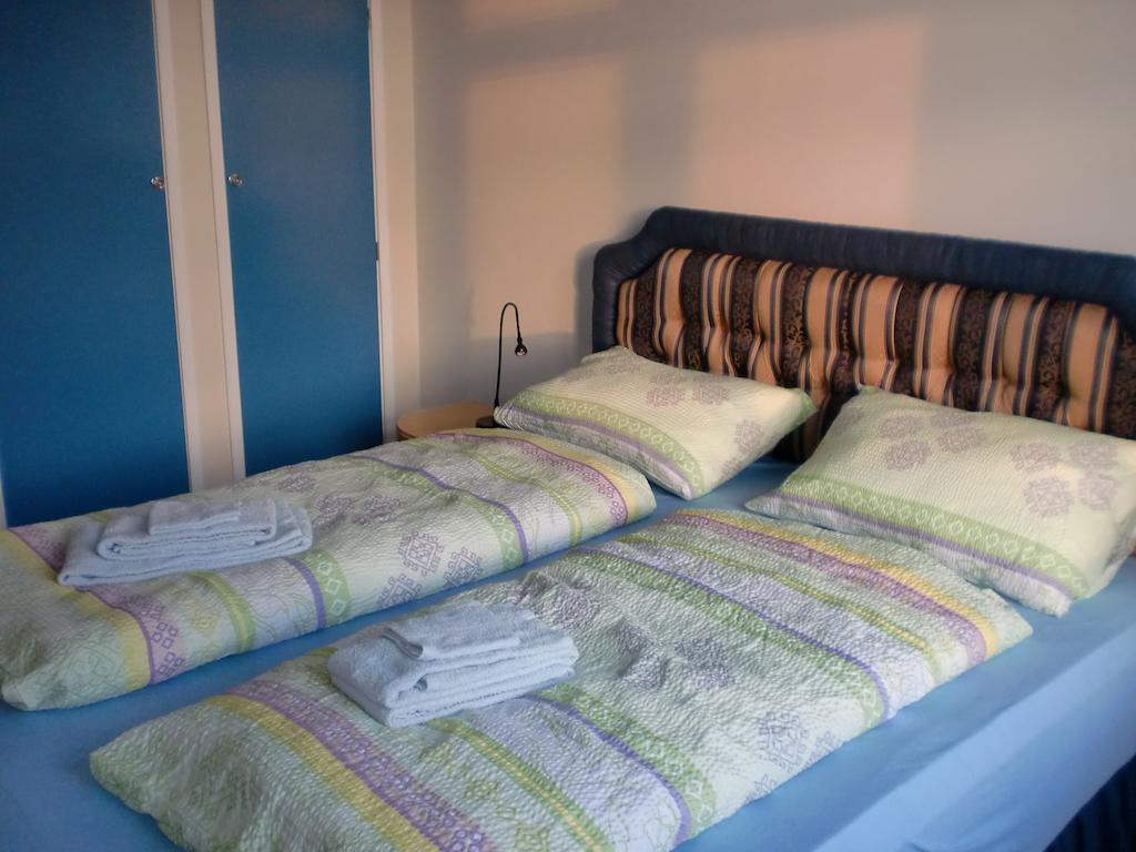 Guesthouse Tilraun Blonduos Zimmer foto